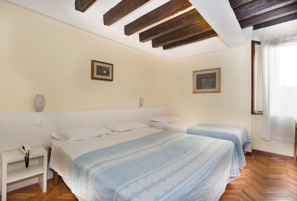 Hotel San Fantin Veneza Quarto foto